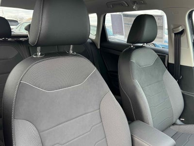 2026 Volkswagen Taos SE Black