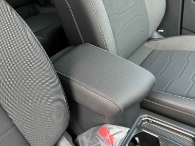 2026 Volkswagen Taos SE Black