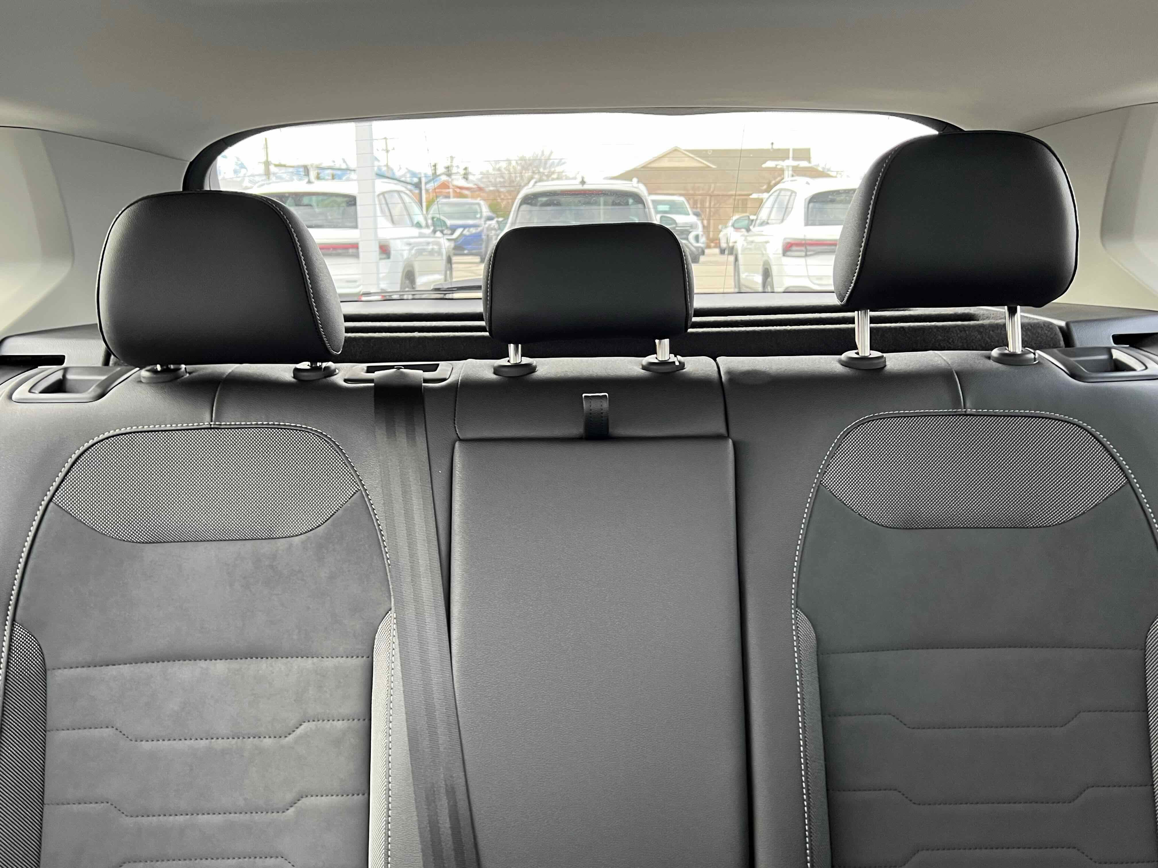 2026 Volkswagen Taos SE Black