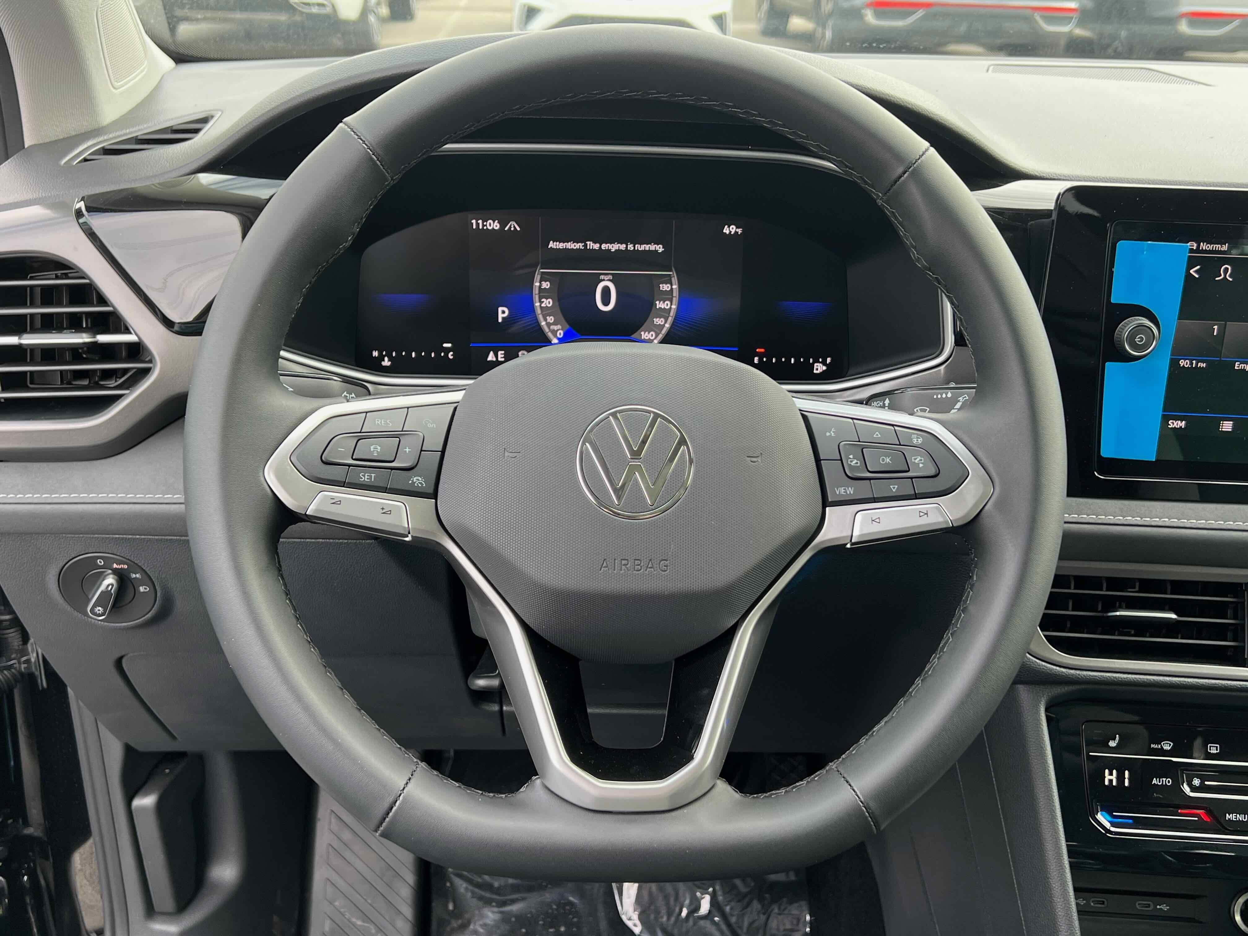 2026 Volkswagen Taos SE Black