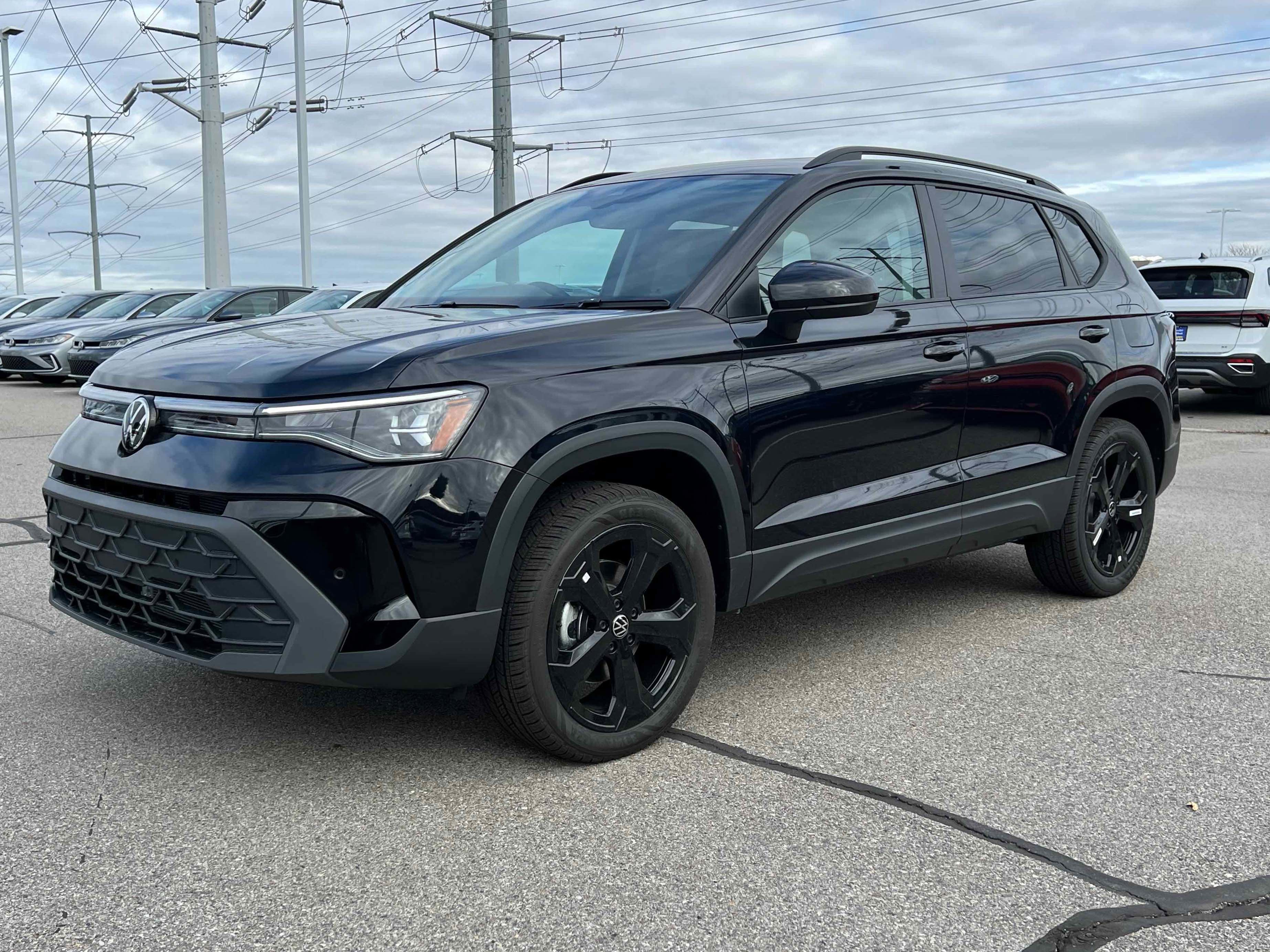 2026 Volkswagen Taos SE Black