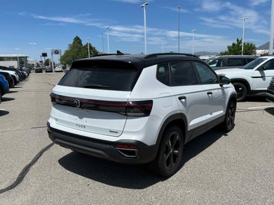 2025 Volkswagen Taos SE Black