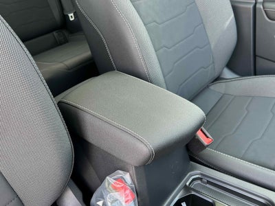 2025 Volkswagen Taos SE Black