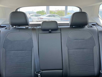 2025 Volkswagen Taos SE Black