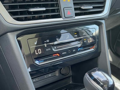 2025 Volkswagen Taos SE Black