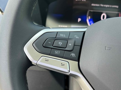 2025 Volkswagen Taos SE Black