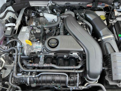 2025 Volkswagen Taos SE Black