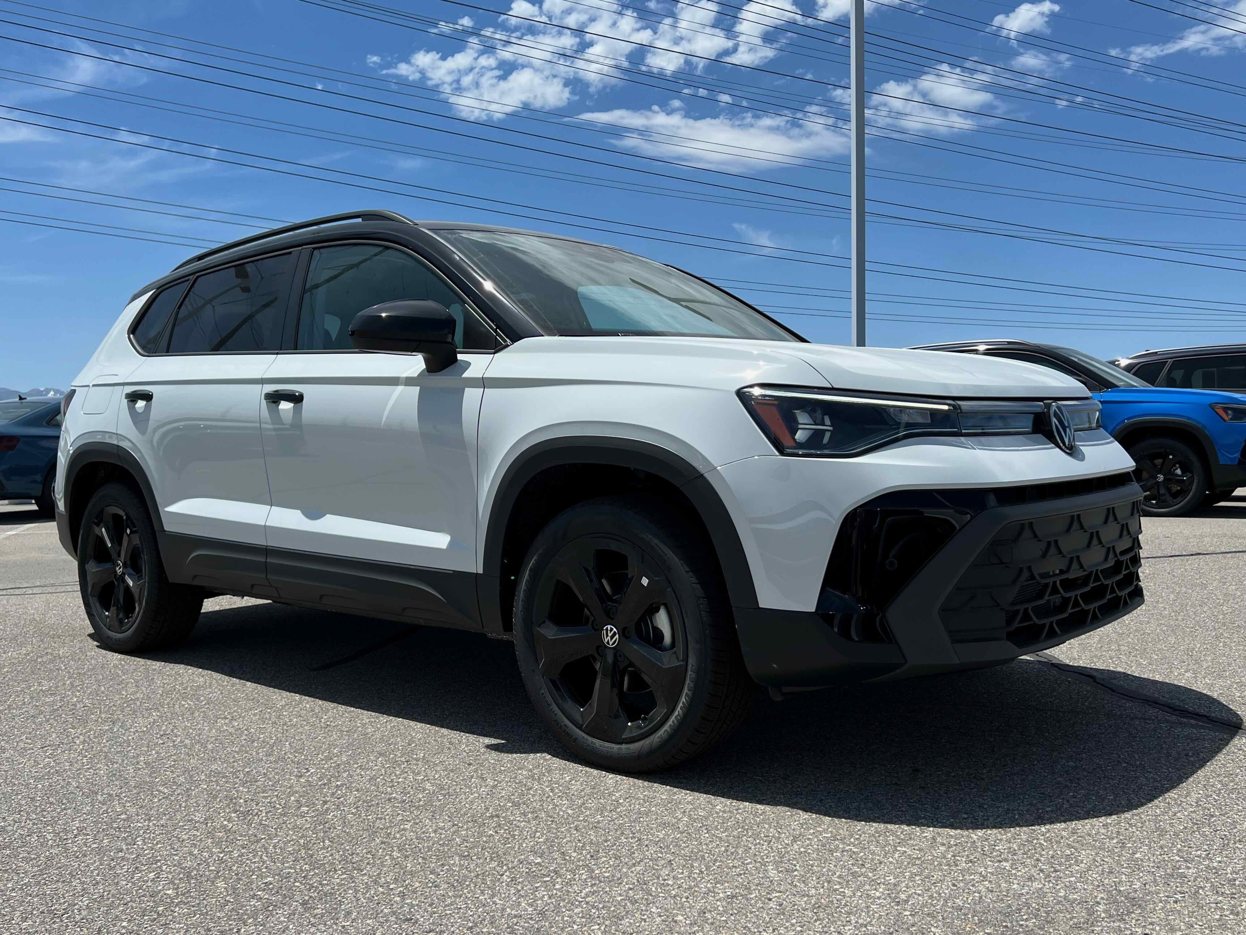 2025 Volkswagen Taos SE Black