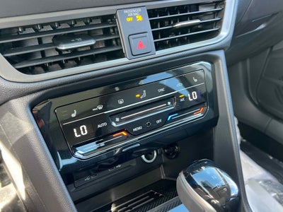 2025 Volkswagen Taos SE Black