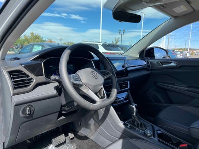 2025 Volkswagen Taos SE Black