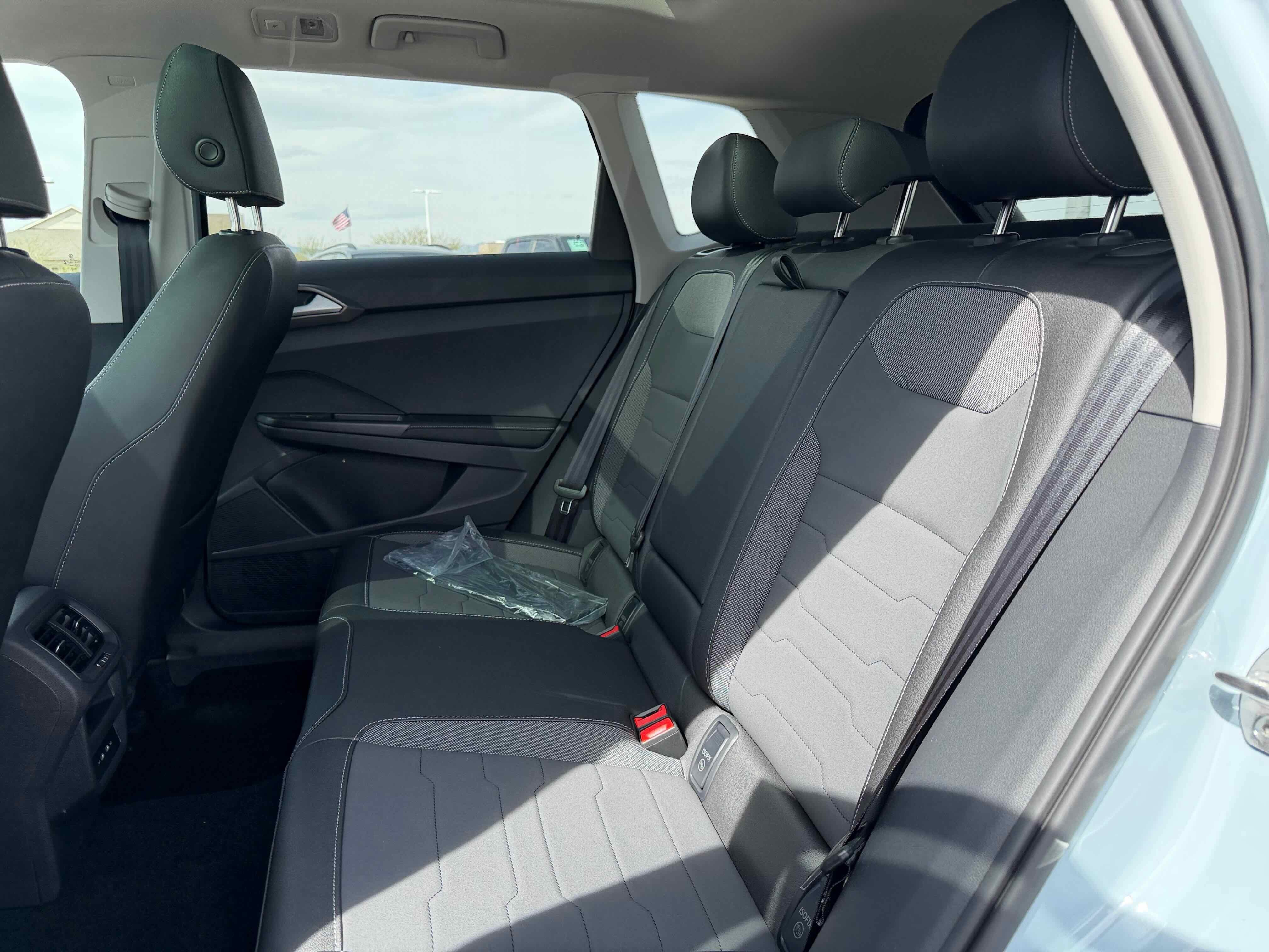 2026 Volkswagen Taos SE Black