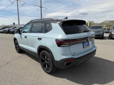 2026 Volkswagen Taos SE Black