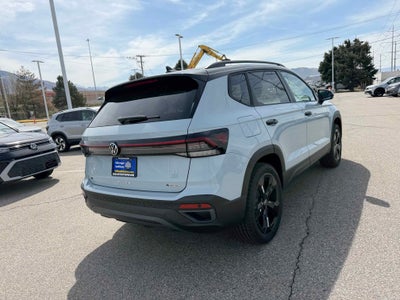 2026 Volkswagen Taos SE Black