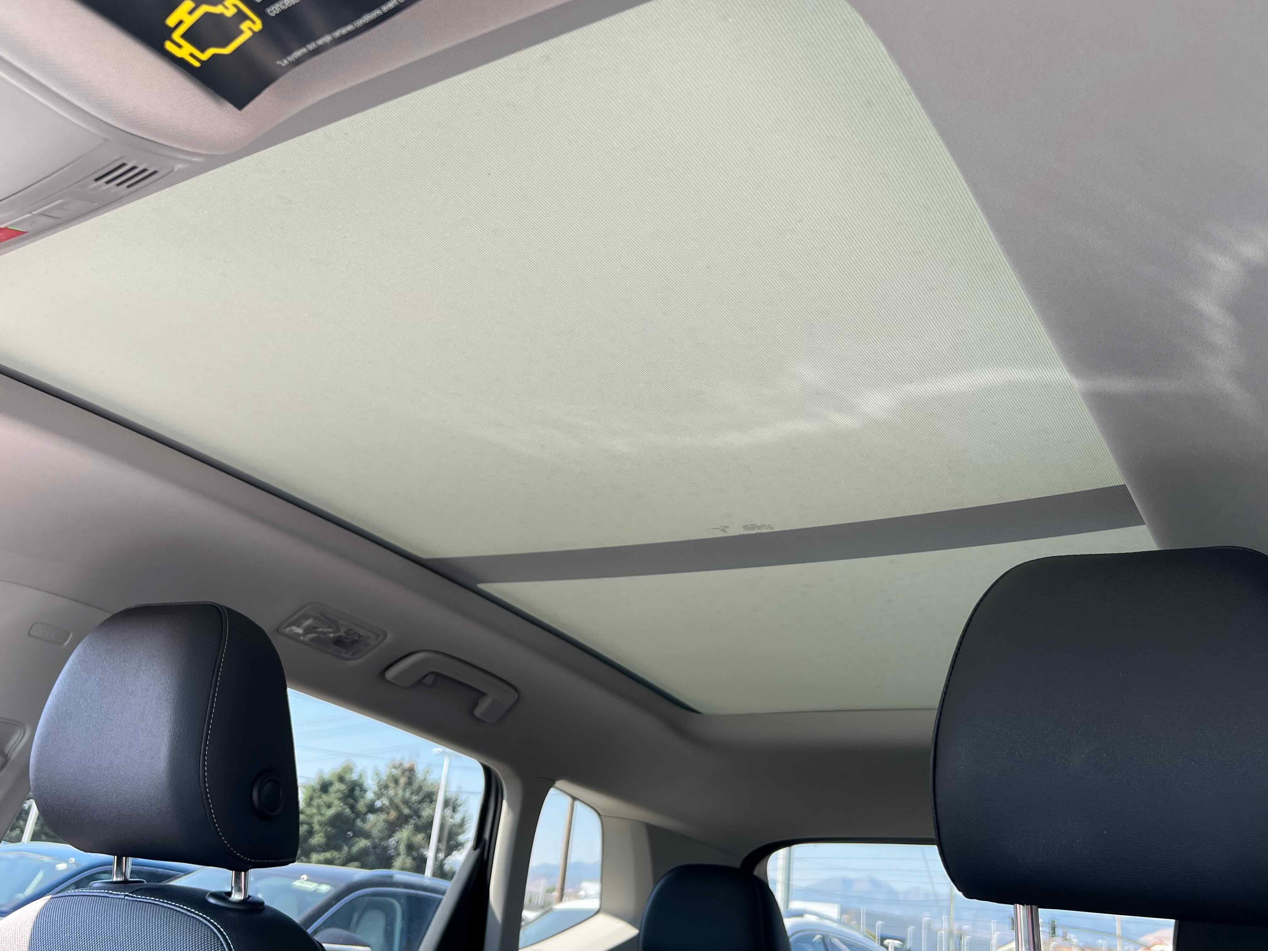 2025 Volkswagen Taos SE Black