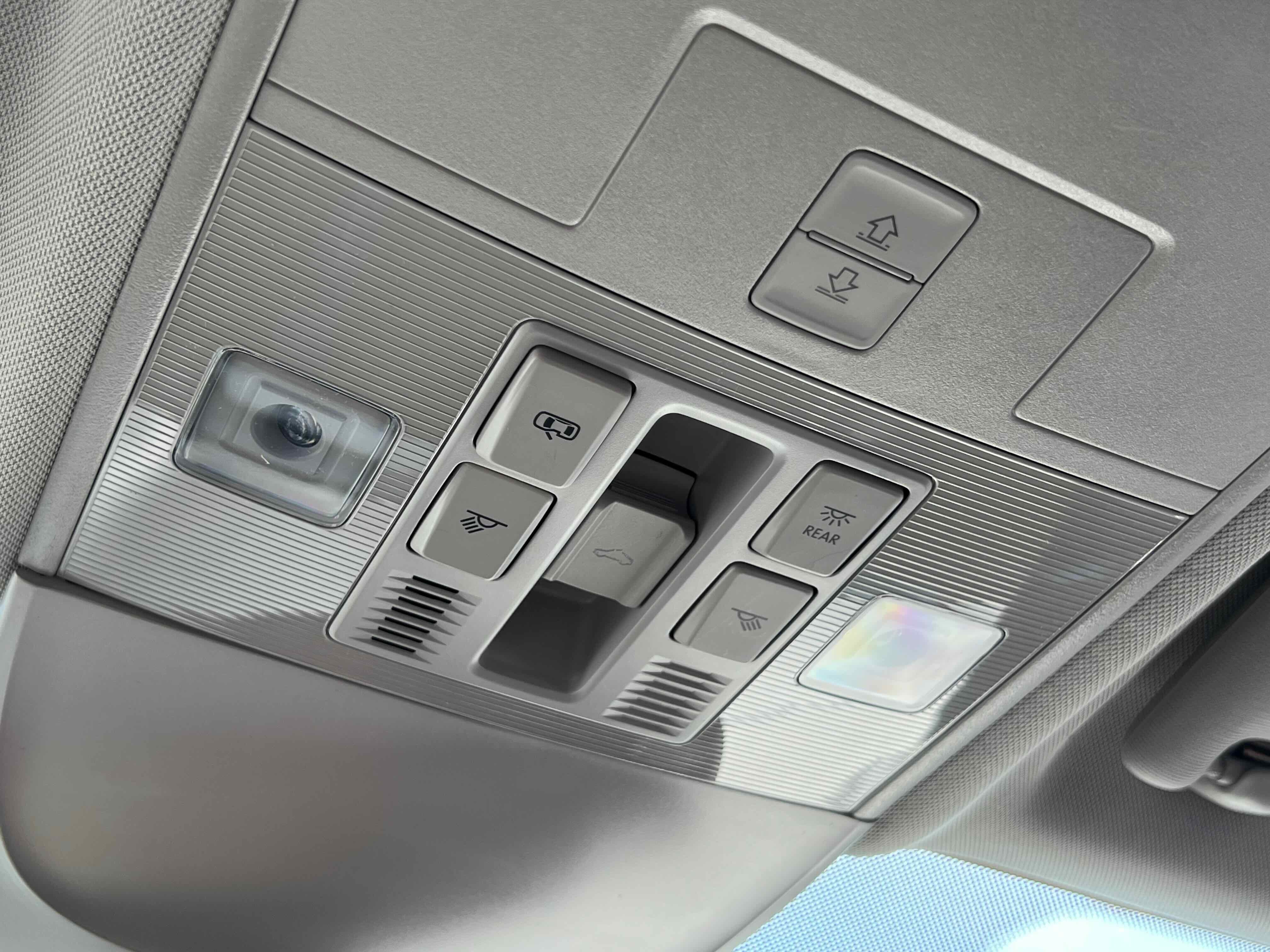 2025 Volkswagen Taos SE Black