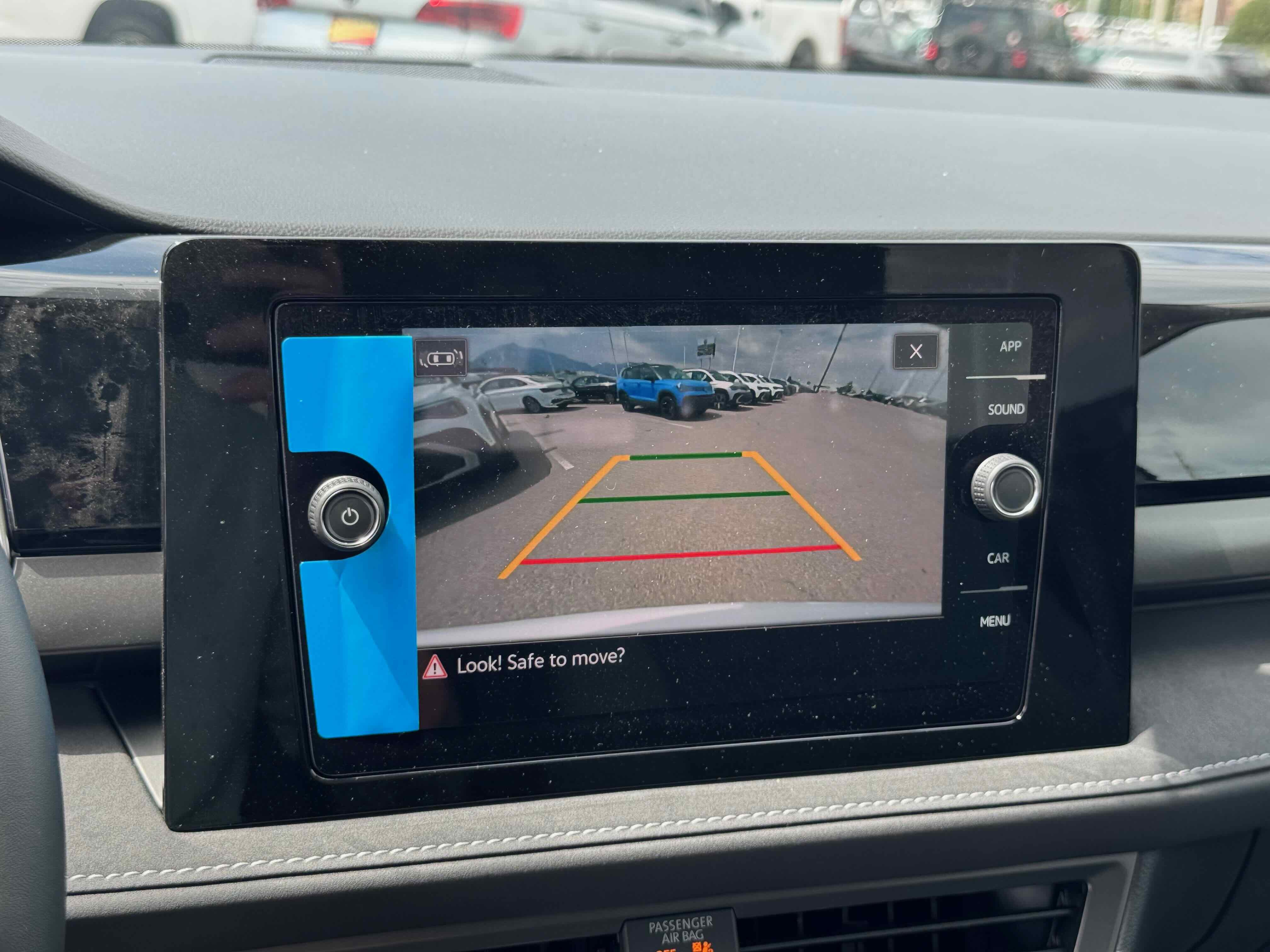 2025 Volkswagen Taos SE Black