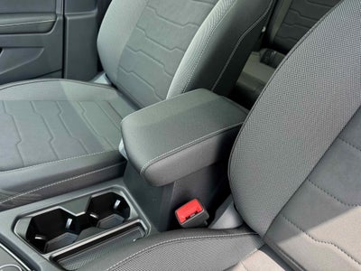 2025 Volkswagen Taos SE Black