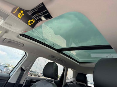 2025 Volkswagen Taos SE Black