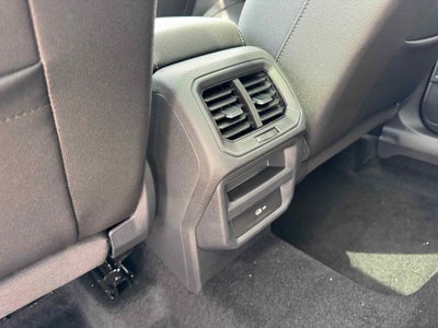 2025 Volkswagen Taos SE Black