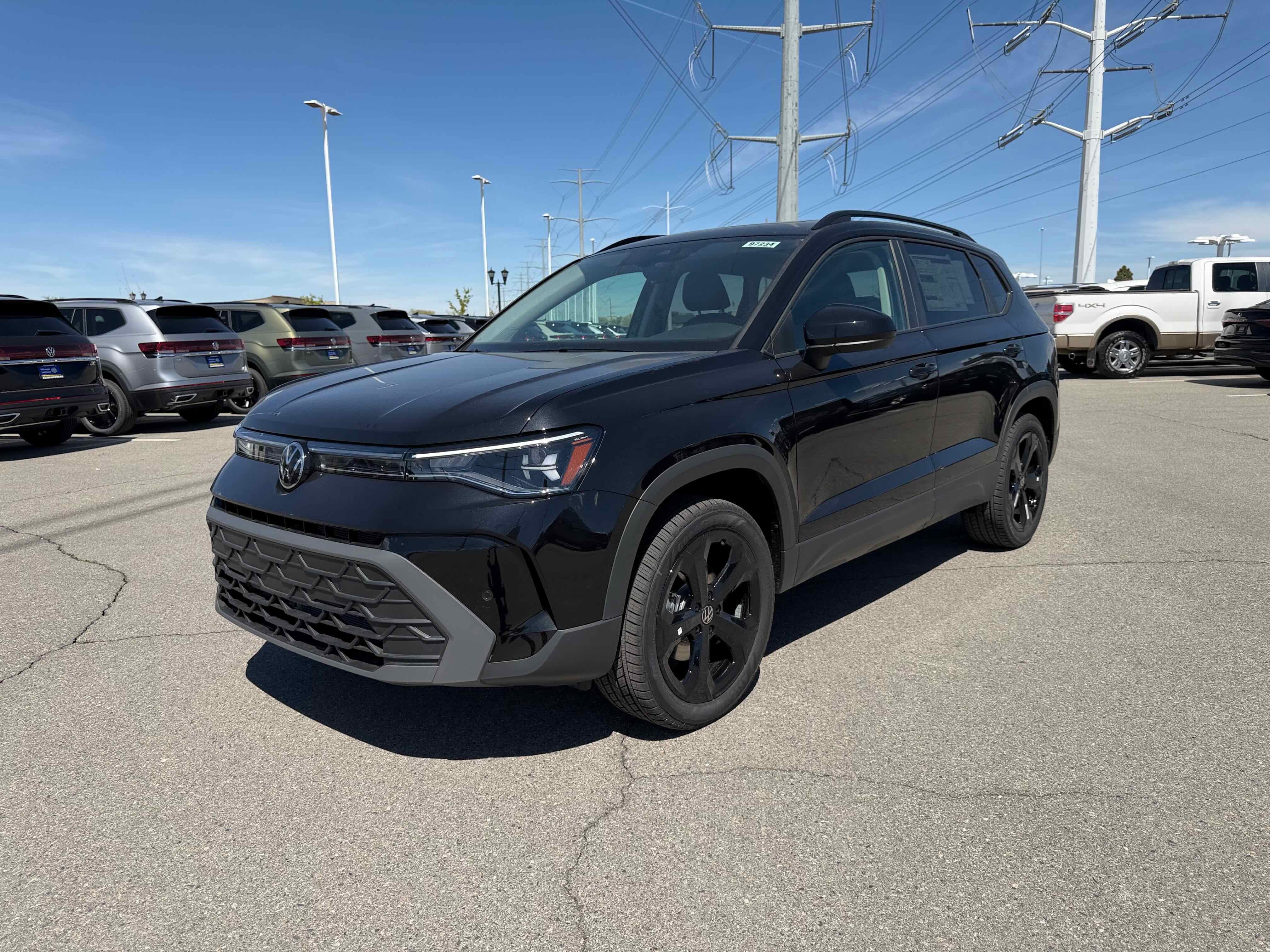 2026 Volkswagen Taos SE Black