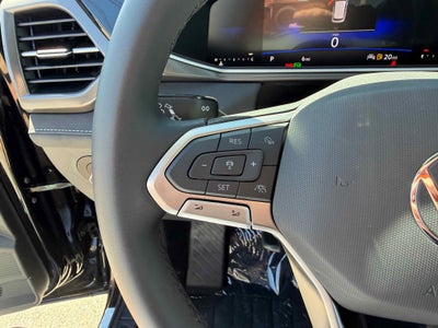 2026 Volkswagen Taos SE Black