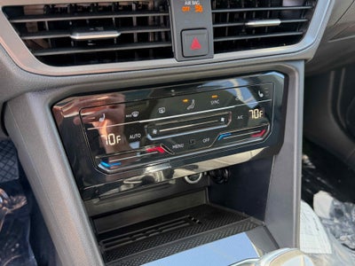 2026 Volkswagen Taos SE Black