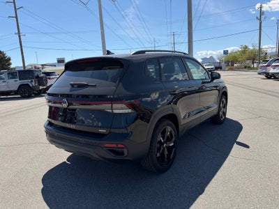 2026 Volkswagen Taos SE Black