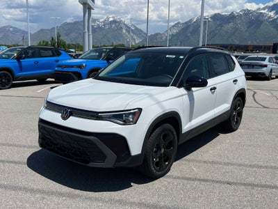 2025 Volkswagen Taos SE Black
