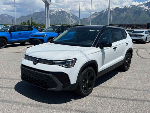 2025 Volkswagen Taos SE Black