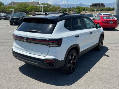 2025 Volkswagen Taos SE Black