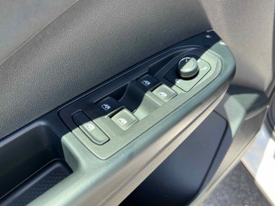 2025 Volkswagen Taos SE Black