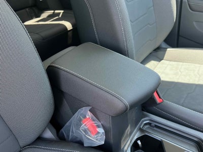 2025 Volkswagen Taos SE Black