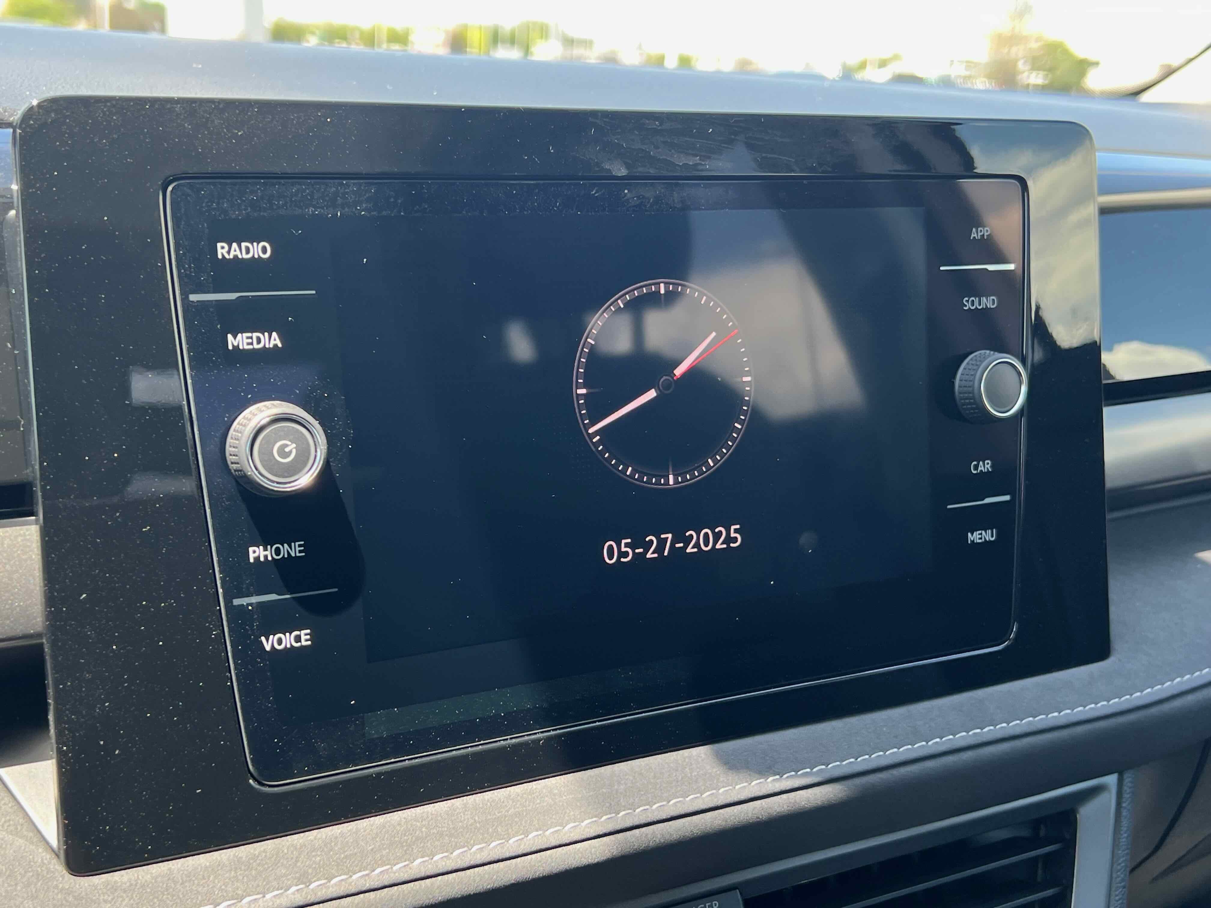 2025 Volkswagen Taos SE Black