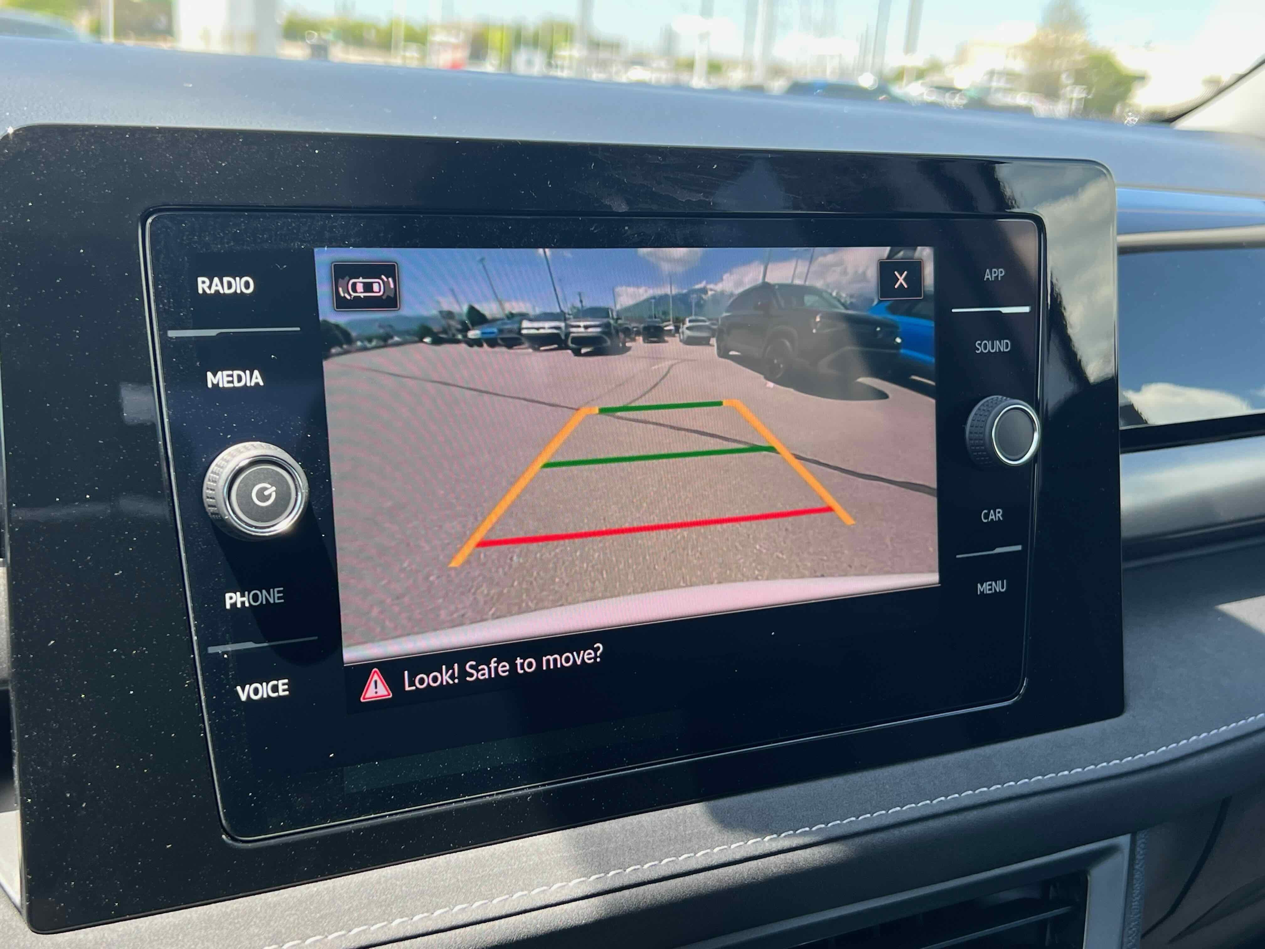 2025 Volkswagen Taos SE Black