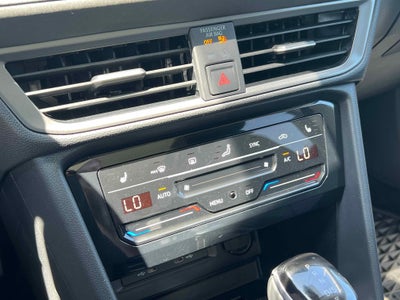 2025 Volkswagen Taos SE Black