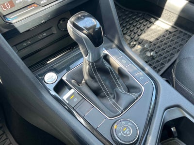 2025 Volkswagen Taos SE Black