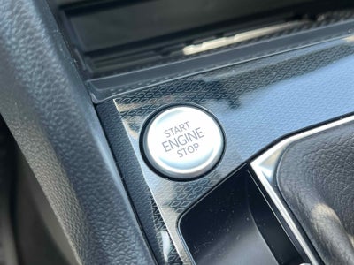 2025 Volkswagen Taos SE Black