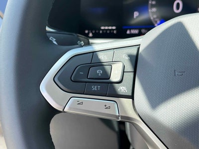 2025 Volkswagen Taos SE Black