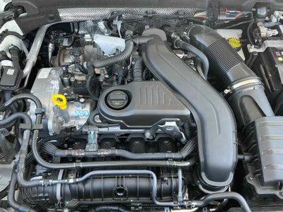 2025 Volkswagen Taos SE Black