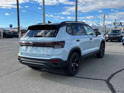 2026 Volkswagen Taos SE Black