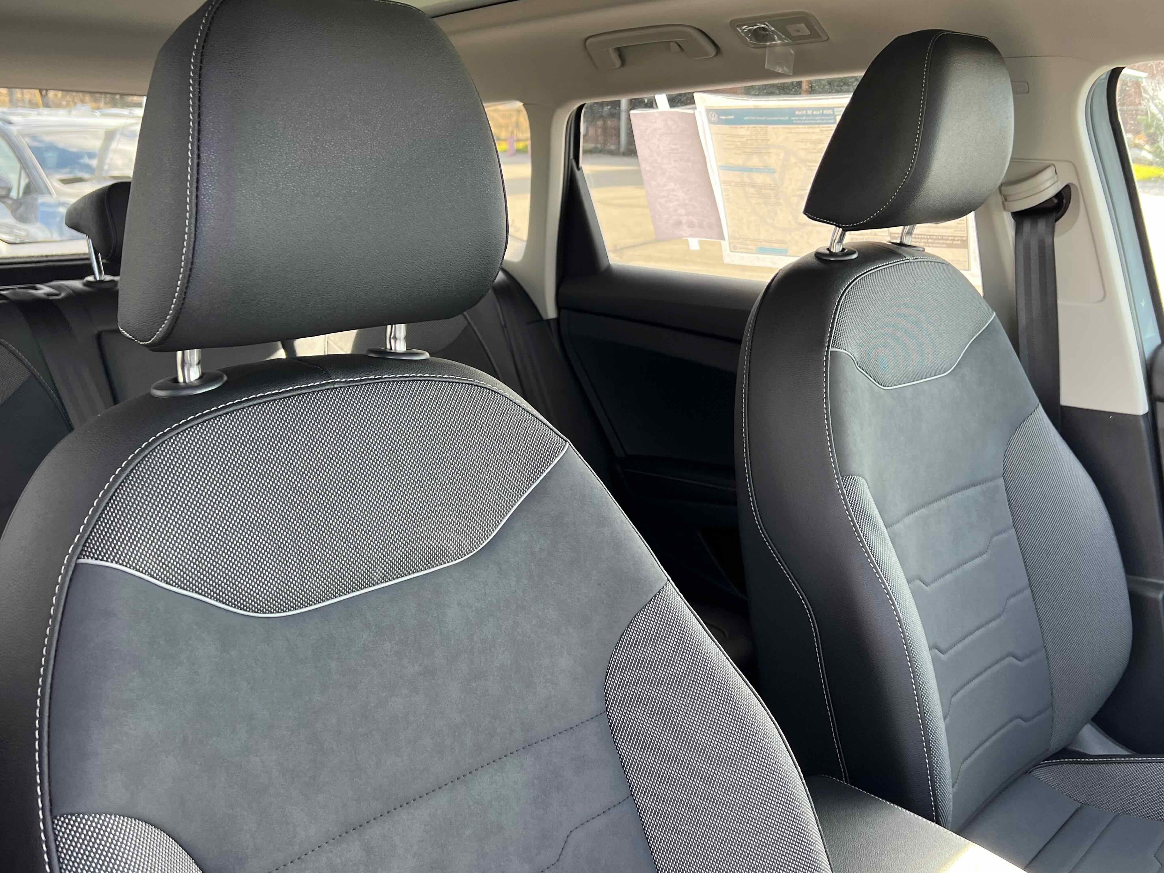 2026 Volkswagen Taos SE Black