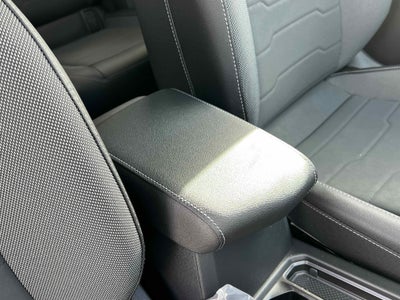 2026 Volkswagen Taos SE Black