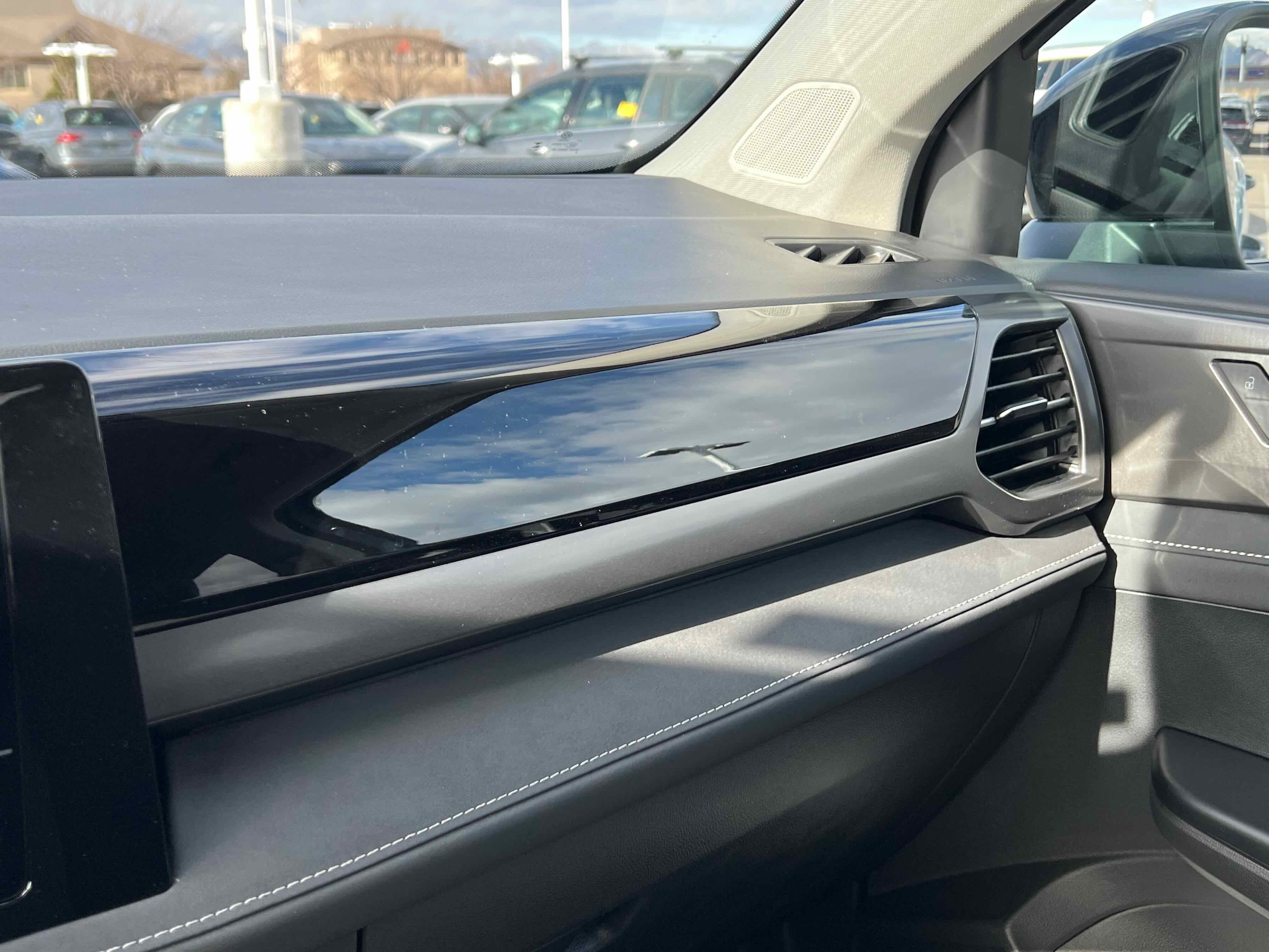 2026 Volkswagen Taos SE Black