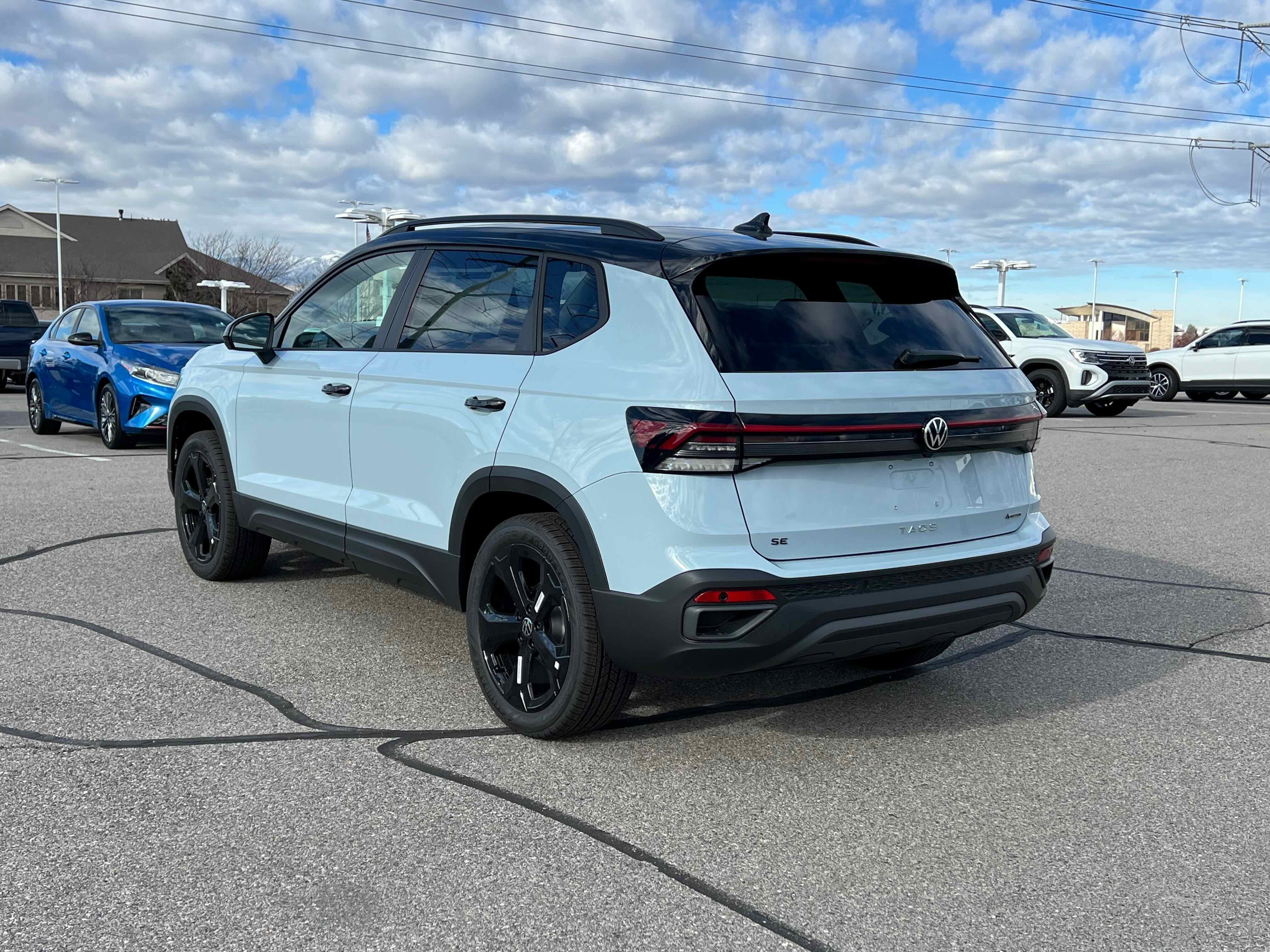 2026 Volkswagen Taos SE Black