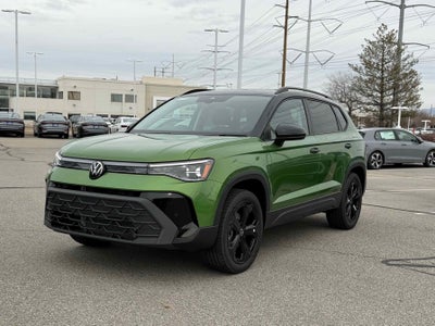 2026 Volkswagen Taos SE Black