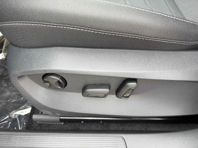 2026 Volkswagen Taos SE Black