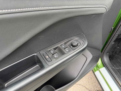 2026 Volkswagen Taos SE Black