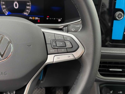 2026 Volkswagen Taos SE Black