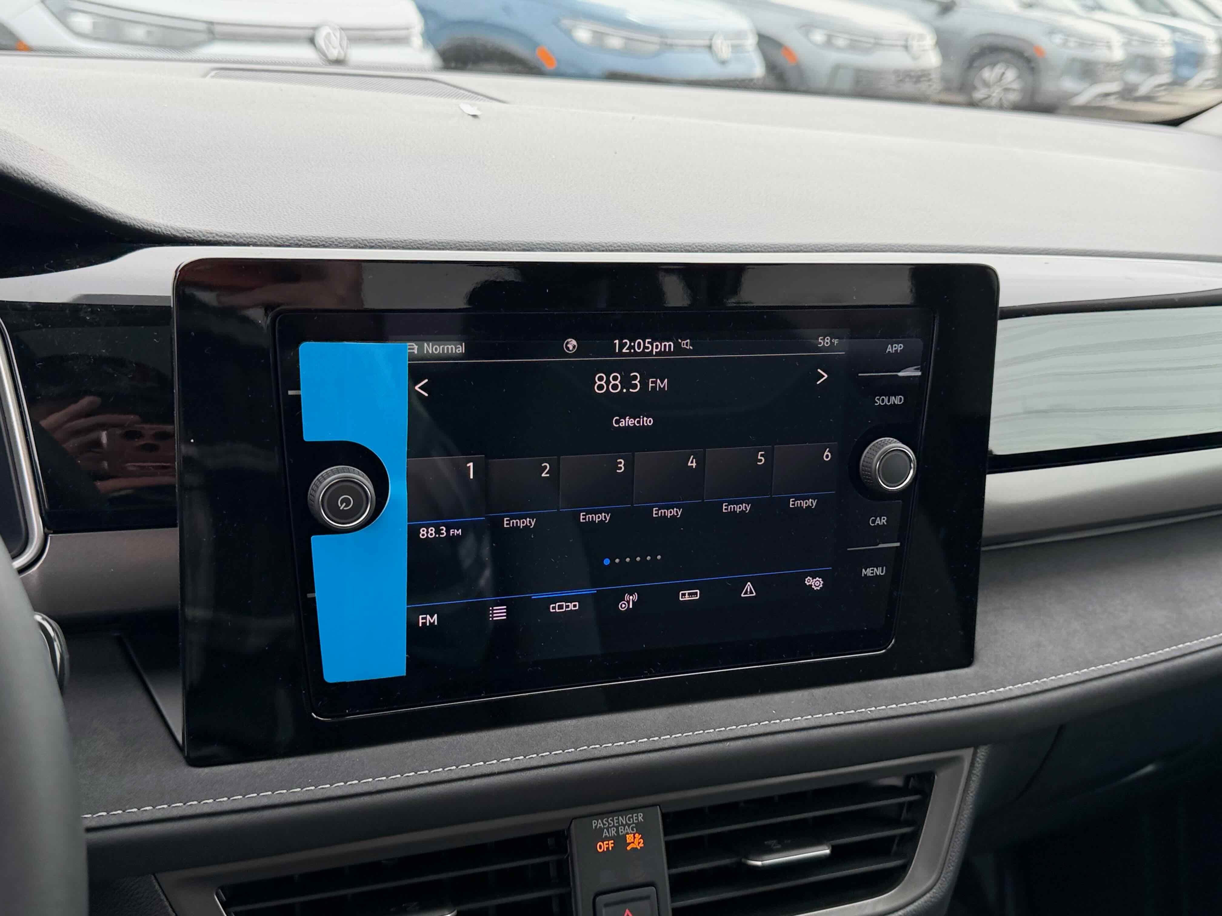 2026 Volkswagen Taos SE Black