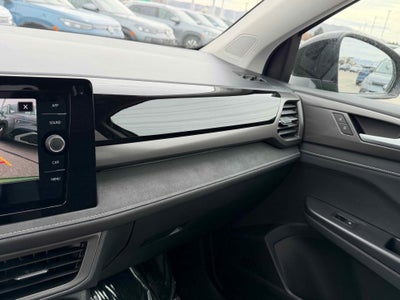 2026 Volkswagen Taos SE Black